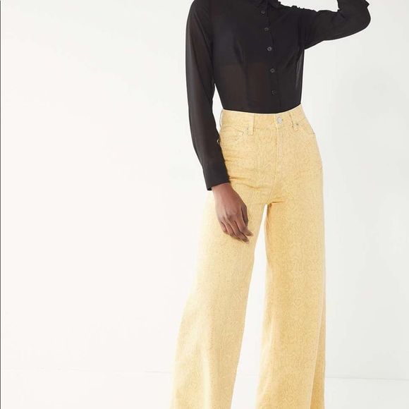 Urban Outfitters BDG 29 Yellow Snakeskin Super Flare Leg Jeans - Picture 15 of 15